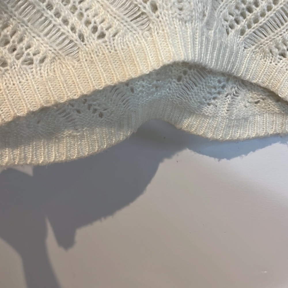 DEX open weave , crochet style pull over sweater in cream size medium - Picture 11 of 11